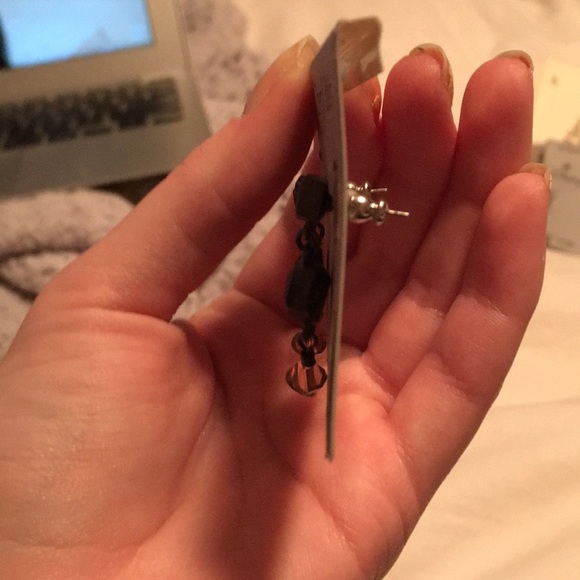 Dangly Earrings - Picture 4 of 4